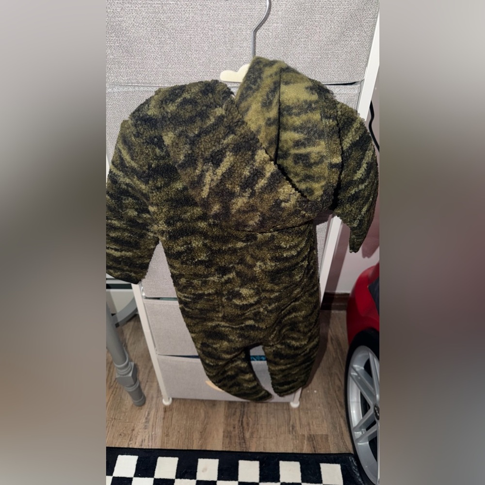 Carhartt camo like new jumpsuit - Picture 4 of 6